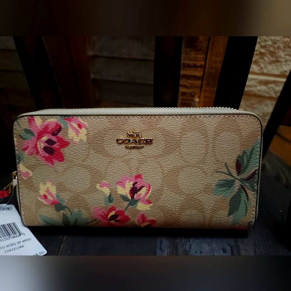 COACH Signature Canvas long zip around flower Wallet MINT !